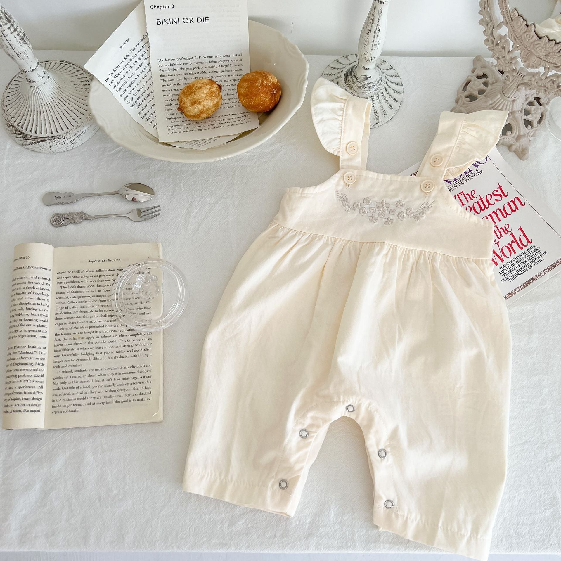  Girls suspender romper with mid-waist design - lifestyle photo